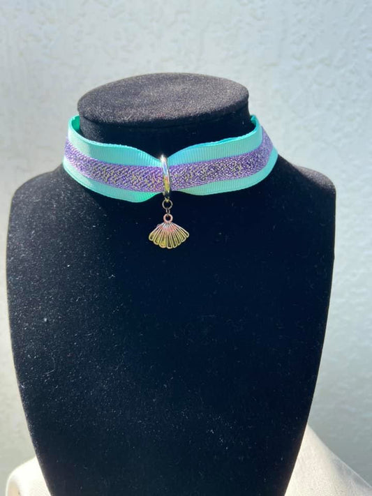 Women’s Shell Princess Choker Necklace