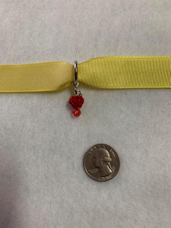 Women’s Red Rose Choker Necklace