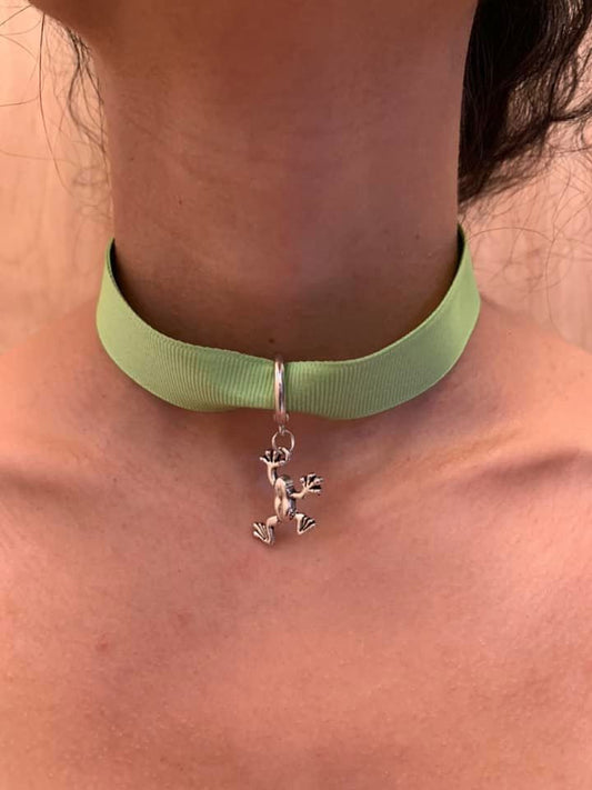 Women’s Frog Choker Necklace